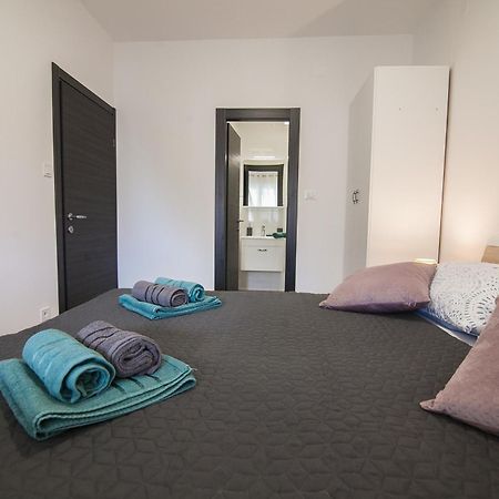 Family Apartments Brach โบล ภายนอก รูปภาพ