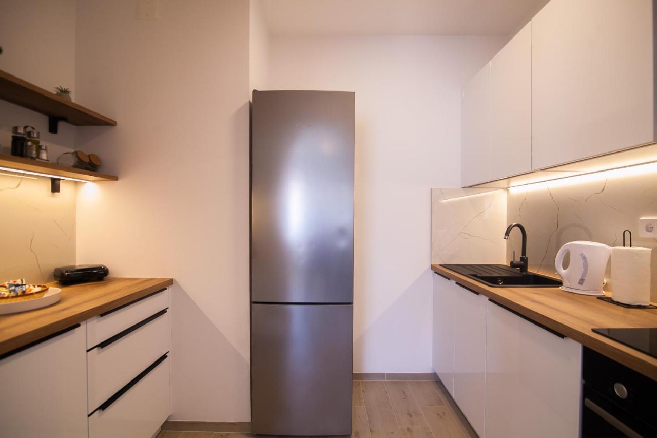 Family Apartments Brach โบล ภายนอก รูปภาพ