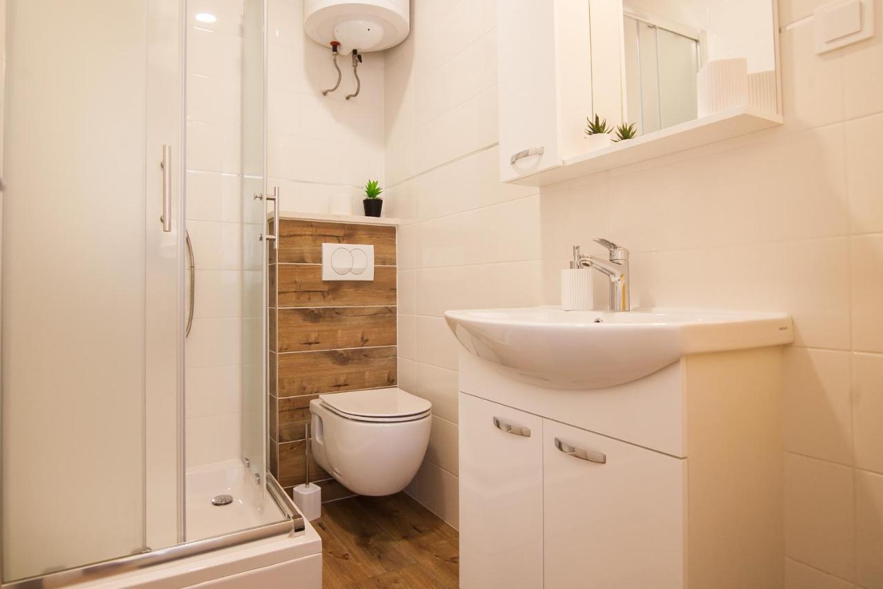 Family Apartments Brach โบล ภายนอก รูปภาพ