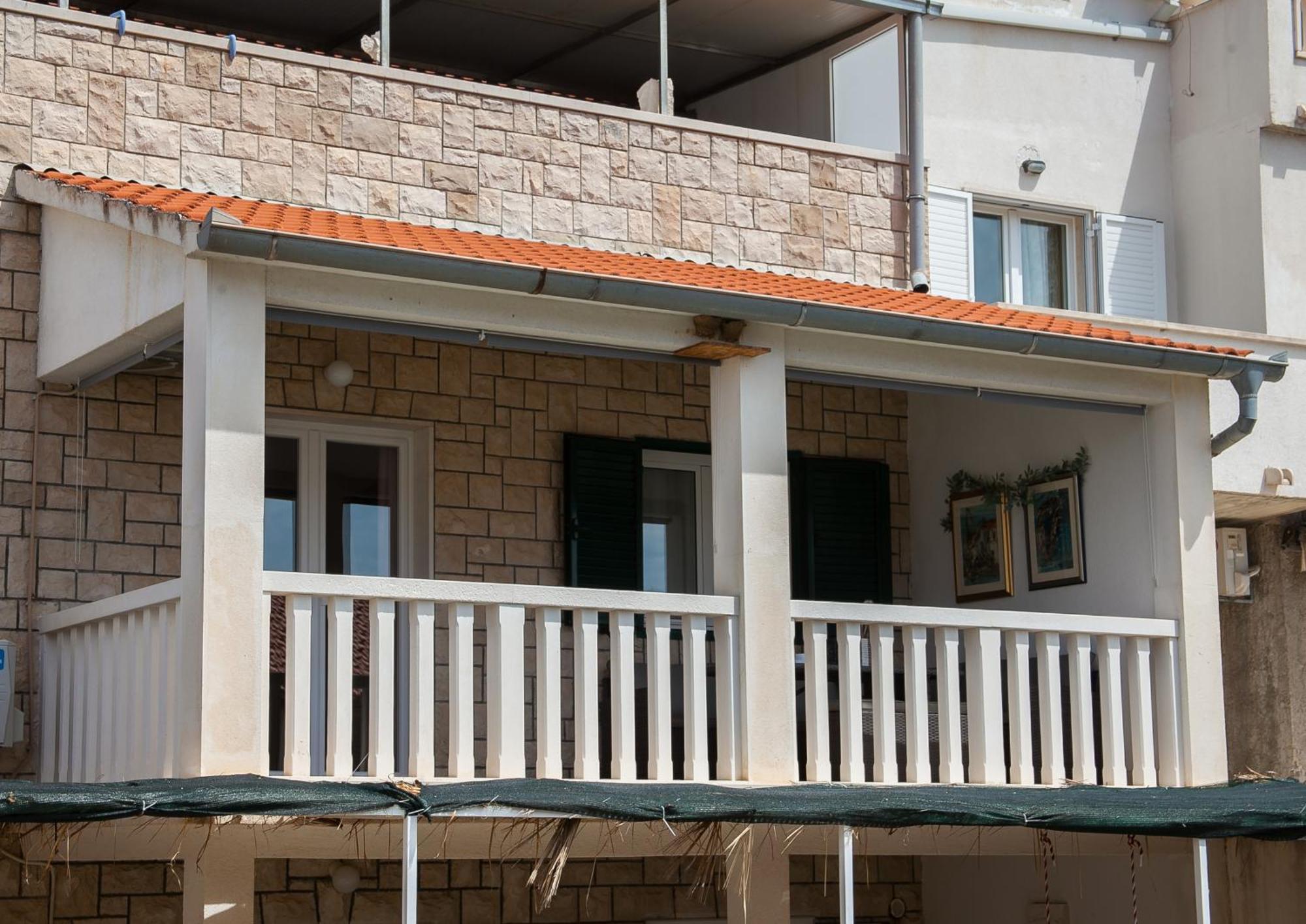 Family Apartments Brach โบล ภายนอก รูปภาพ